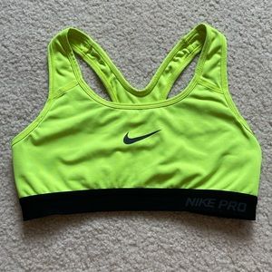 nike pro sports bra